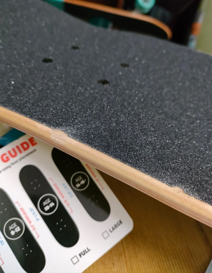 SANTA CRUZ SCREAMING HAND MINI 7.75" SKATE COMPLETE - Image 2