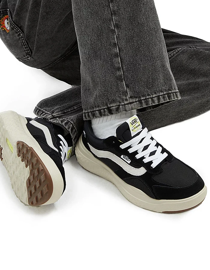 VANS ULTRARANGE NEO VR3 SHOES BLACK - Image 4